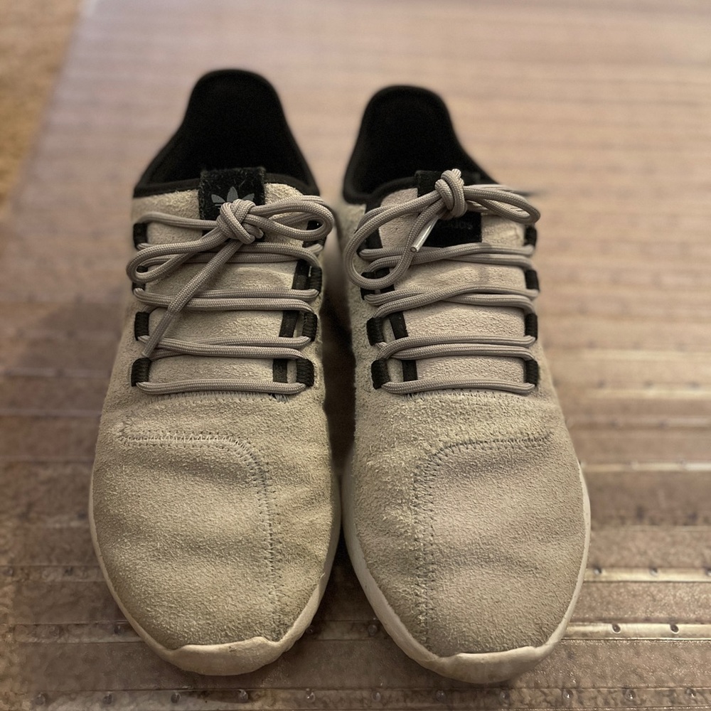 adidas Tubular shadow gray